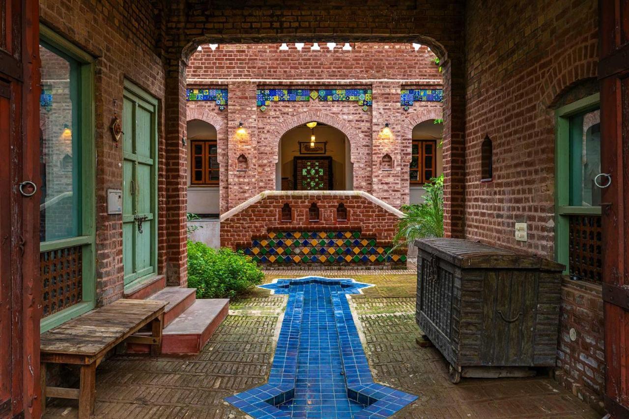 Stayvista'S Peepal Haveli - Rustic Kothi With Terrace, Breathtaking View & Bonfire Narainpur  Exterior photo