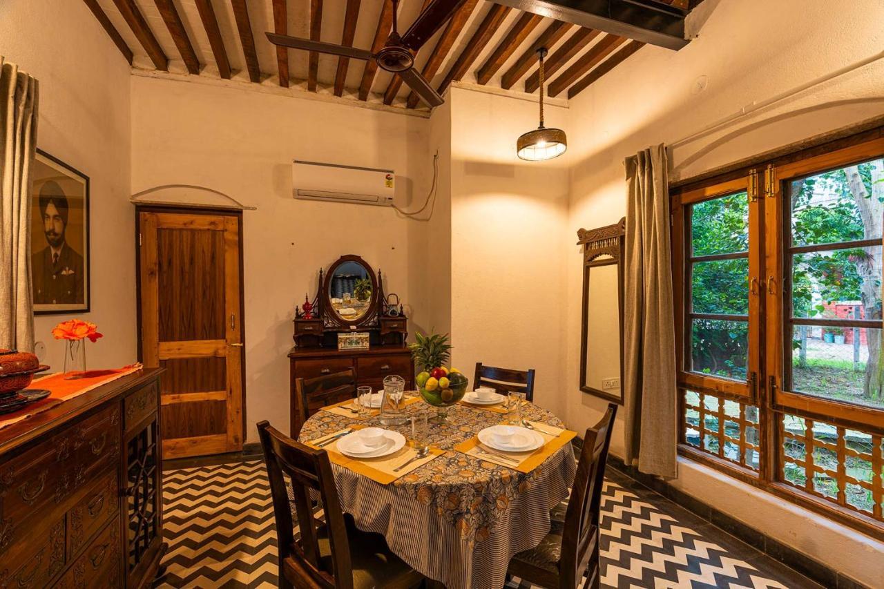 Stayvista'S Peepal Haveli - Rustic Kothi With Terrace, Breathtaking View & Bonfire Narainpur  Exterior photo